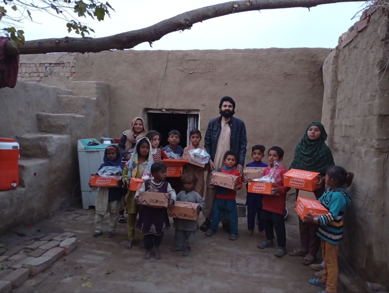 Hilfaktion in Ziegelei in Pakistan Kinder in Not